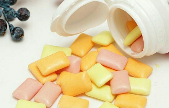 อิมัลซิไฟเออร์อาหารธรรมชาติบริสุทธิ์ 90% กลั่นโมโนกลีเซอไรด์ DMG